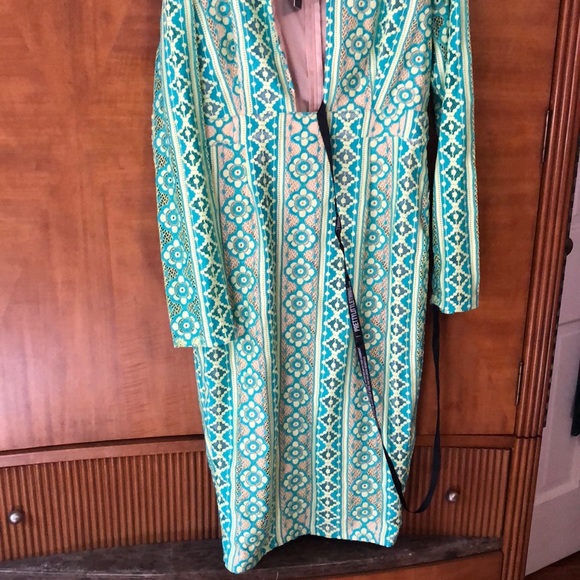 TEAL LACE PLUNGE DRESS! - Picture 3 of 4